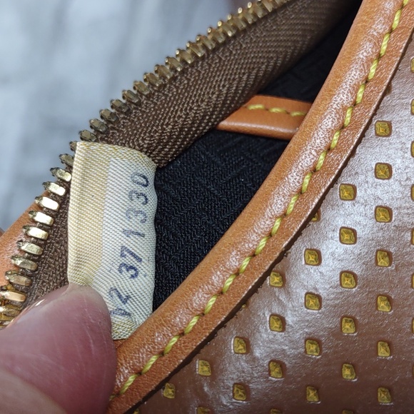 Vintage Dooney & Bourke Cabrio Perforated Leather Hobo Bag - Picture 12 of 14